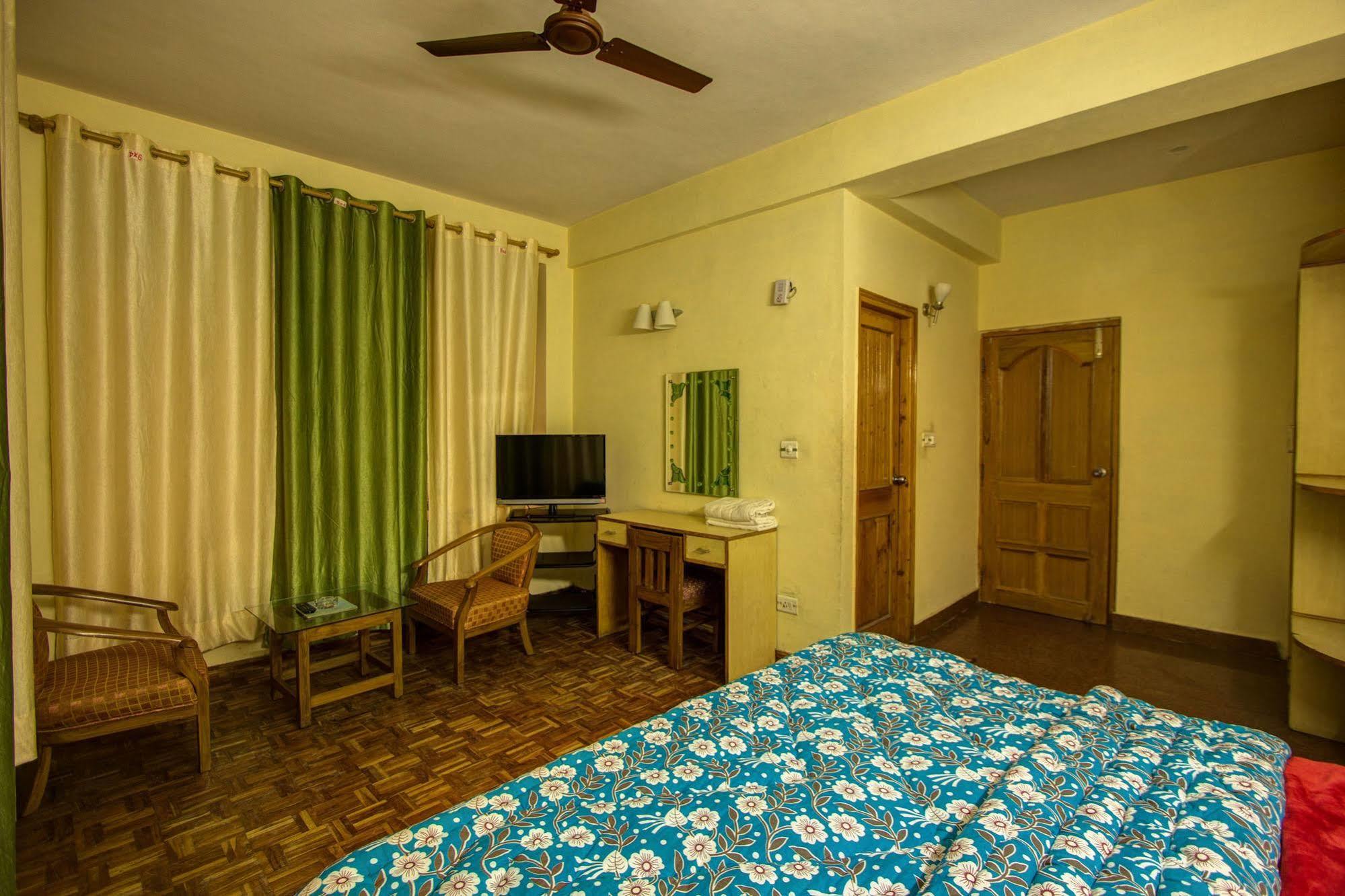 Kalinga Grand Hotel Manāli Esterno foto